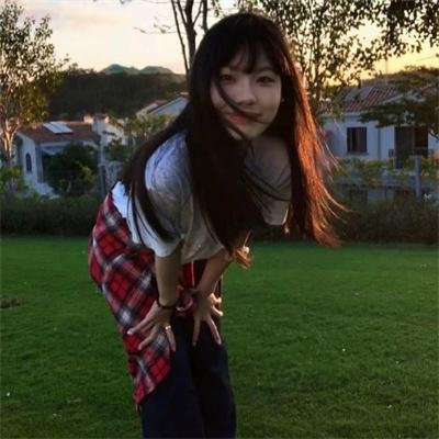 湖畔的女人们